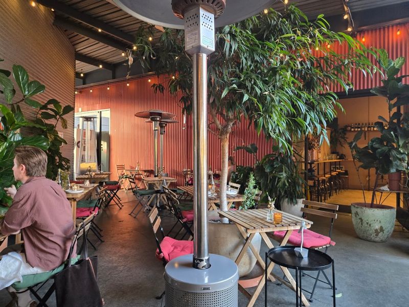 Le Grand Outdoor, Santa Monica, California