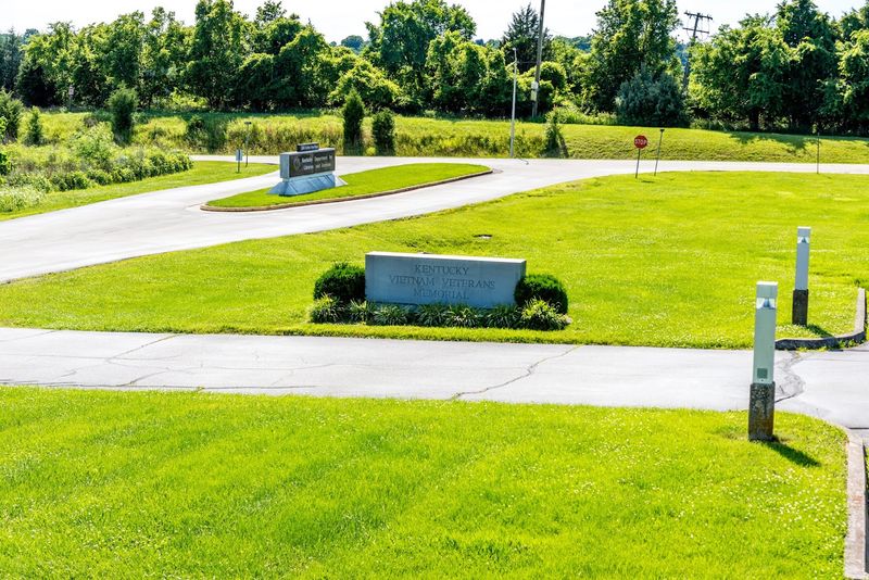 You'd Think This Kentucky Town Was Lifted Right Out Of Europe - Decor Hint The Kentucky Vietnam Veterans Memorial And Its Ingenious Design