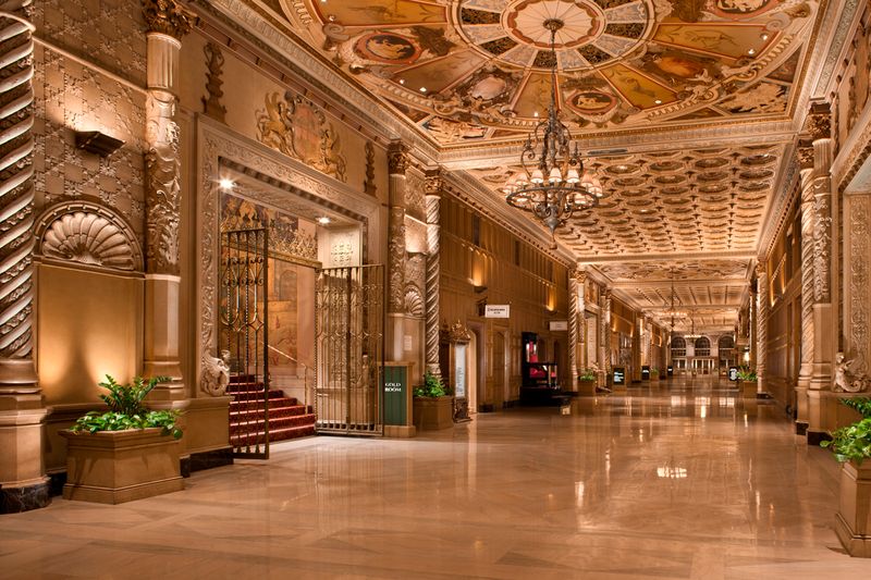 The Biltmore Los Angeles, Los Angeles