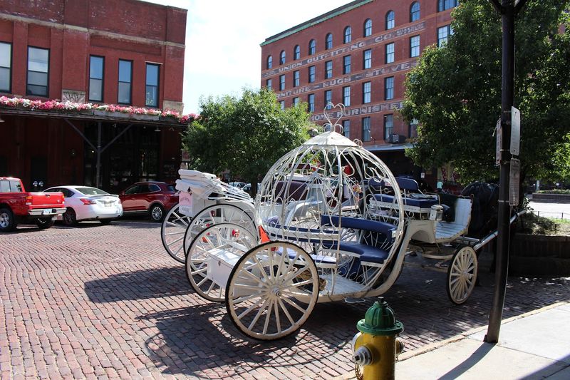 This Omaha, Nebraska Market Turns One Downtown Stroll Into An All-Day Adventure - Decor Hint Old Market Streets Still Carry Historic Character