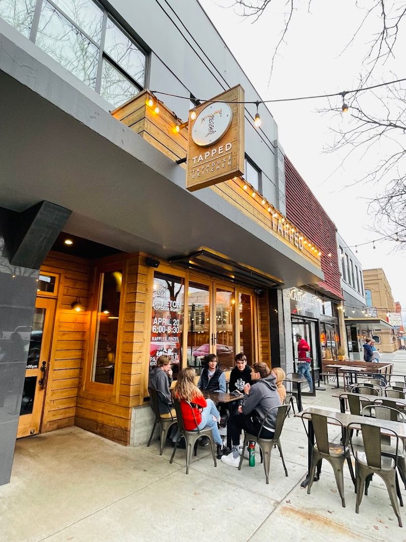 10 Idaho Restaurants That Skip The Tourist Crowds And Win Over Locals - Decor Hint Tapped – Taphouse & Kitchen, Moscow