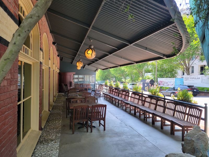 12 Top-Rated Seafood Restaurants In All Of Georgia - Decor Hint Atlanta Fish Market, Atlanta