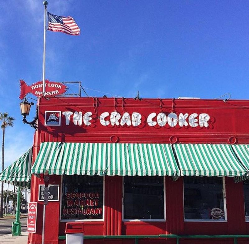10 Southern California Seafood Shacks Locals Visit Mainly For The Chowder - Decor Hint The Crab Cooker, Newport Beach