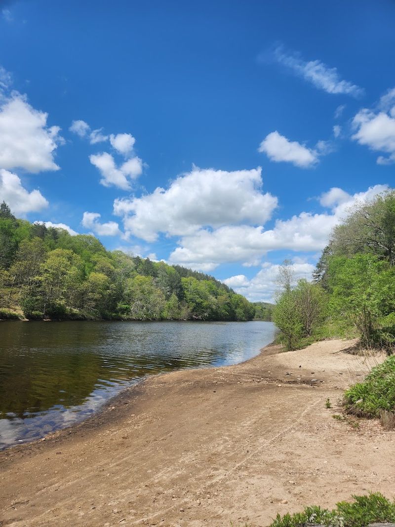 The Overlooked State Park In Connecticut You've Likely Never Heard Of - Decor Hint Salmon River Views Define The Park