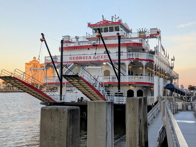 This Peaceful Georgia River Cruise Is The Relaxing Surprise Hiding In Plain Sight - Decor Hint A Cruise Type For Every Kind Of Traveler