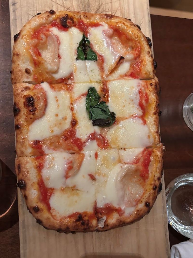 This Maine Italian Restaurant Serves Handmade Pasta So Authentic, You'll Think You're In Rome - Decor Hint Flavors That Trace Back To Northern Italy