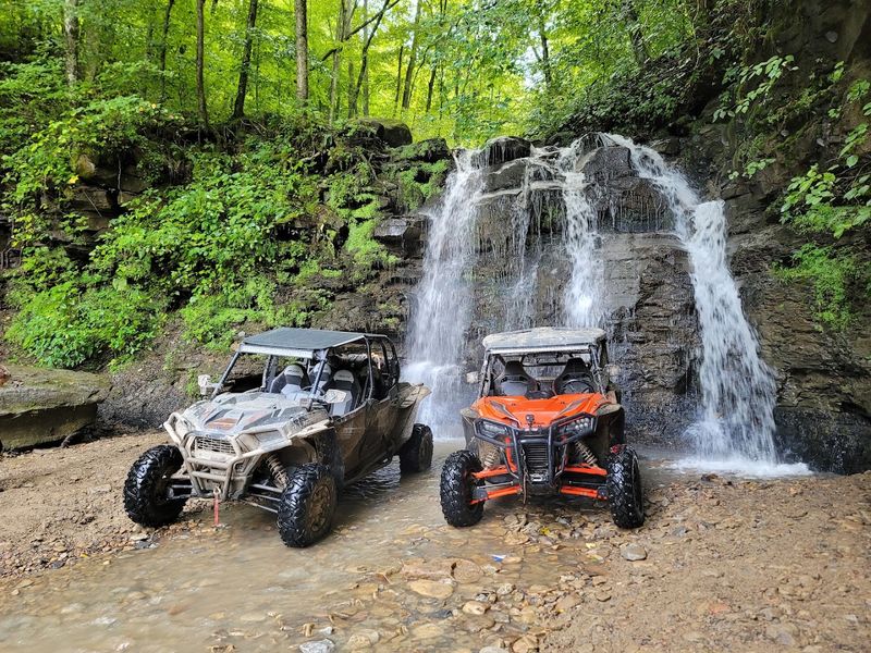 The Gorgeous Little Town In Kentucky That You've Never Heard Of - Decor Hint Hatfield-McCoy Country