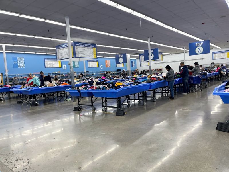 The Enormous Thrift Store In Kentucky Where You Can Stuff Your Trunk For $40 - Decor Hint Why This Outlet Keeps Drawing People Back