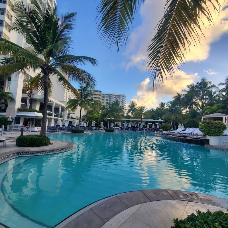 Loews Miami Beach Hotel, Miami Beach