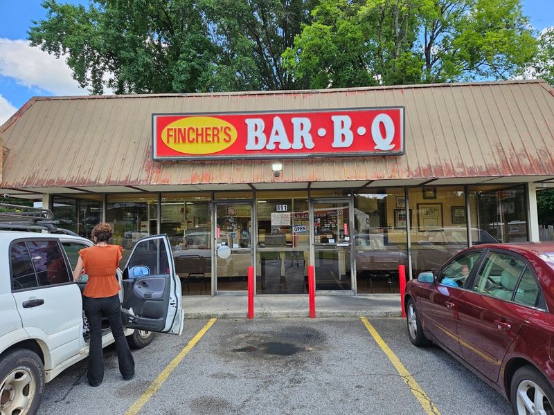 Fincher's Barbecue, Macon