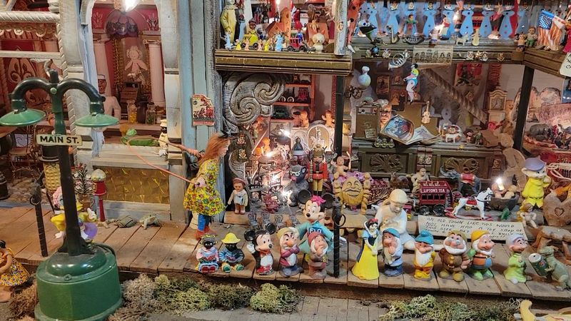 A Mountain Road In New Mexico Leads To A Museum Built By One Man's Hands - Decor Hint Hand-Carved Miniatures Up Close