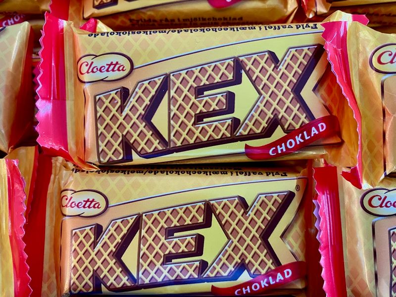 The Massachusetts Candy Shop By The Beach Where You Scoop Your Own Swedish Treats - Decor Hint Handmade Chocolates That Genuinely Stop People Mid-Sentence