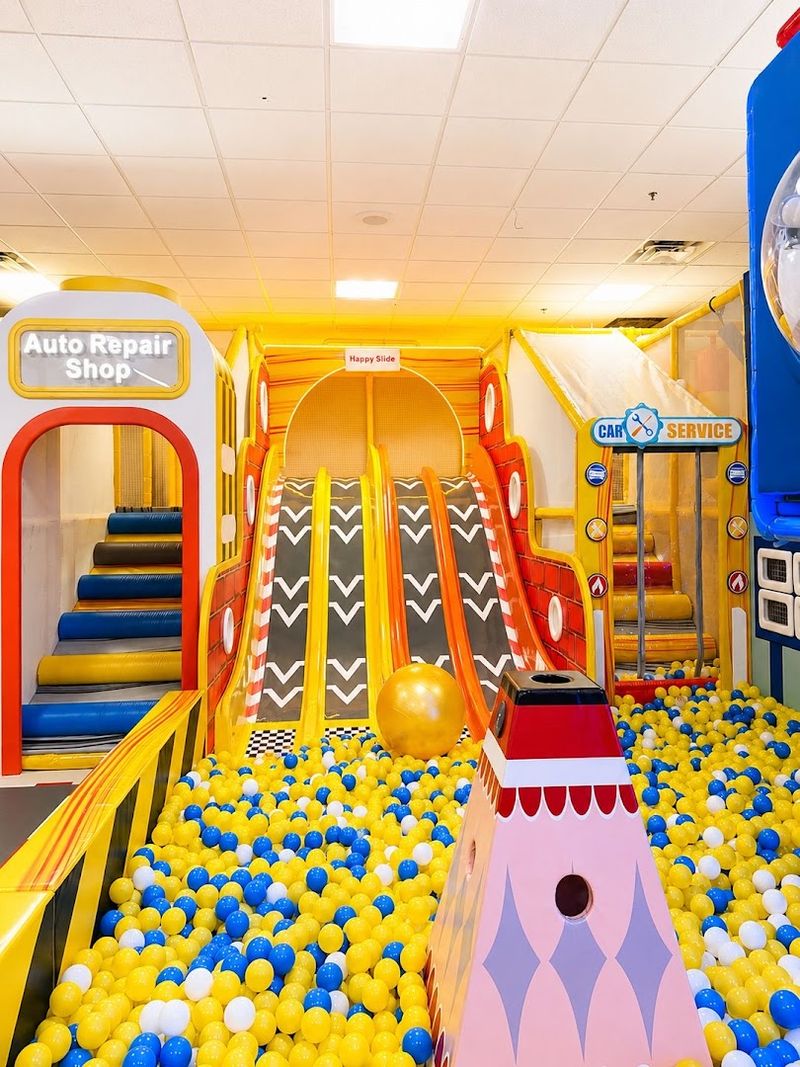 This Tiny Driving Course In Georgia Is Pure Fun For Kids - Decor Hint The TT Fun Zone Soft Playground And Ball Pit