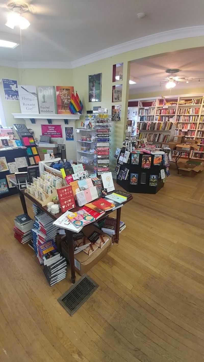 Charis Books & More, Decatur
