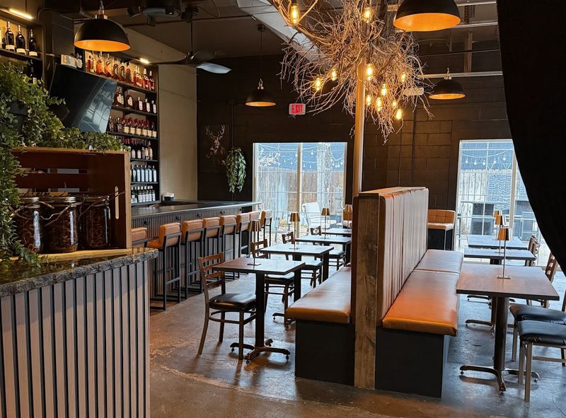 These 10 Nebraska Restaurants Turn August Dinners Into Mini Escapes - Decor Hint The Tangled Tumbleweed, Scottsbluff