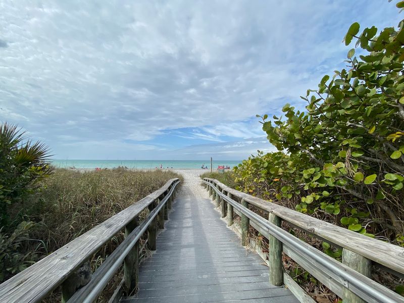 There Is A Quaint Florida Town So Affordable That Elders Wish They Had Moved Sooner - Decor Hint A Town That Time Got Right