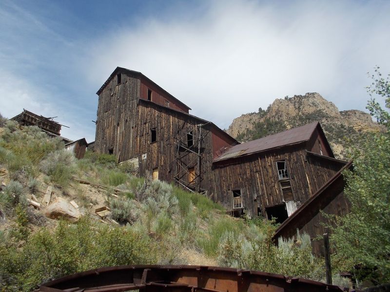 These 9 Idaho Mining Towns Have Stories Hidden Behind Their Empty Buildings - Decor Hint Bayhorse - Near Challis