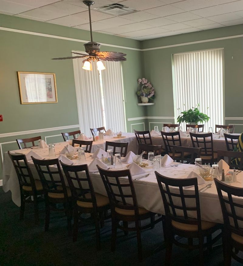 These 11 Historic Georgia Restaurants Still Prepare Recipes That Have Endured For Generations - Decor Hint The Plaza Restaurant & Oyster Bar, Thomasville