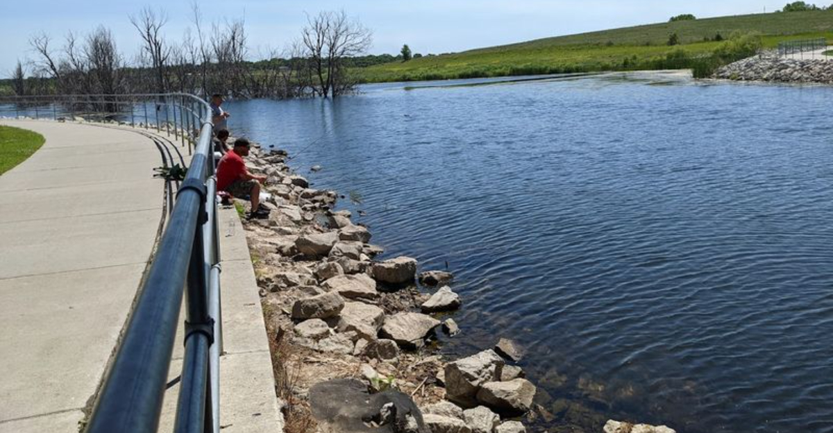 These 11 Senior Friendly Nebraska Walking Trails Keep The Pace Gentle And The Scenery Peaceful - Decor Hint