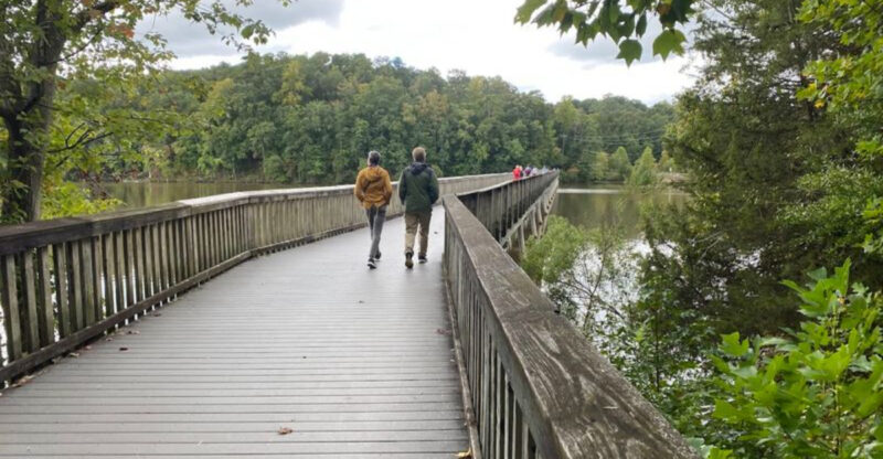 These Senior-Friendly North Carolina Walking Trails Feel So Peaceful Even The Scenery Slows Down