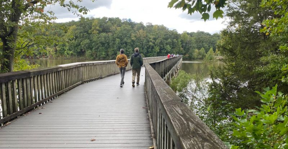 These Senior Friendly North Carolina Walking Trails Feel So Peaceful Even The Scenery Slows Down 2 - Decor Hint