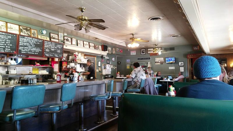 This 140-Year-Old California Roadside Diner Still Serves Timeless Breakfasts With A Side Of History - Decor Hint Step Inside Nearly 140 Years Of California Dining History