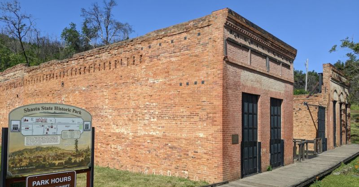 This California Landmark Preserves A Crumbling Gold Rush Town With Brick Ruins Still Standing - Decor Hint