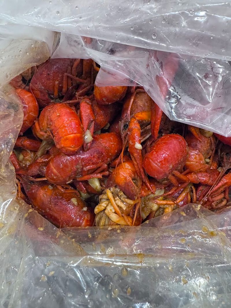 This California Seafood Shack Serves Crab Boils Straight From A Steaming Bag - Decor Hint Start With The Seafood You Actually Want