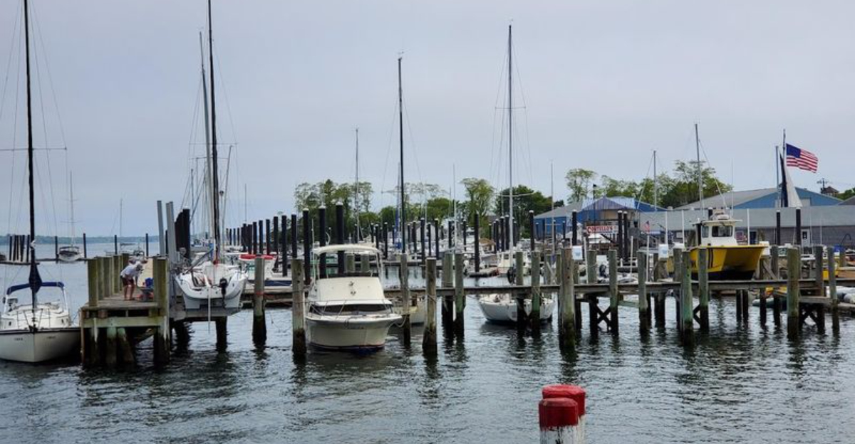 This Connecticut Fishing Village Is One Of The Coasts Best Kept Secrets - Decor Hint
