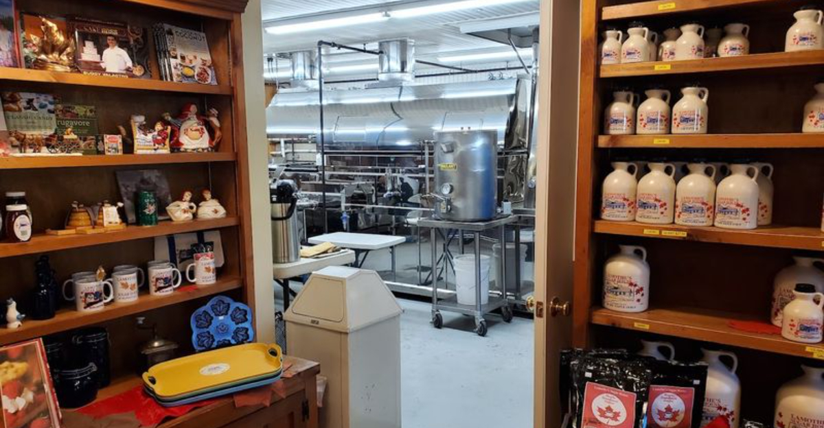 This Connecticut Sugarhouse Still Boils Maple Sap The Old Fashioned Way - Decor Hint