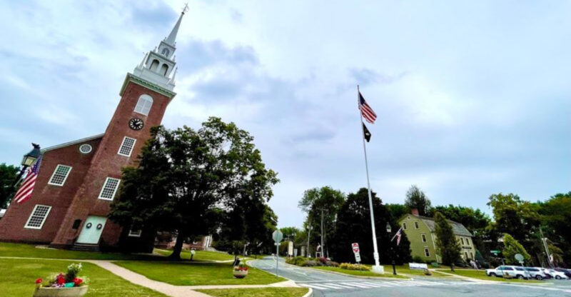 This Connecticut Town Feels Like A Walk Through New England’s Past