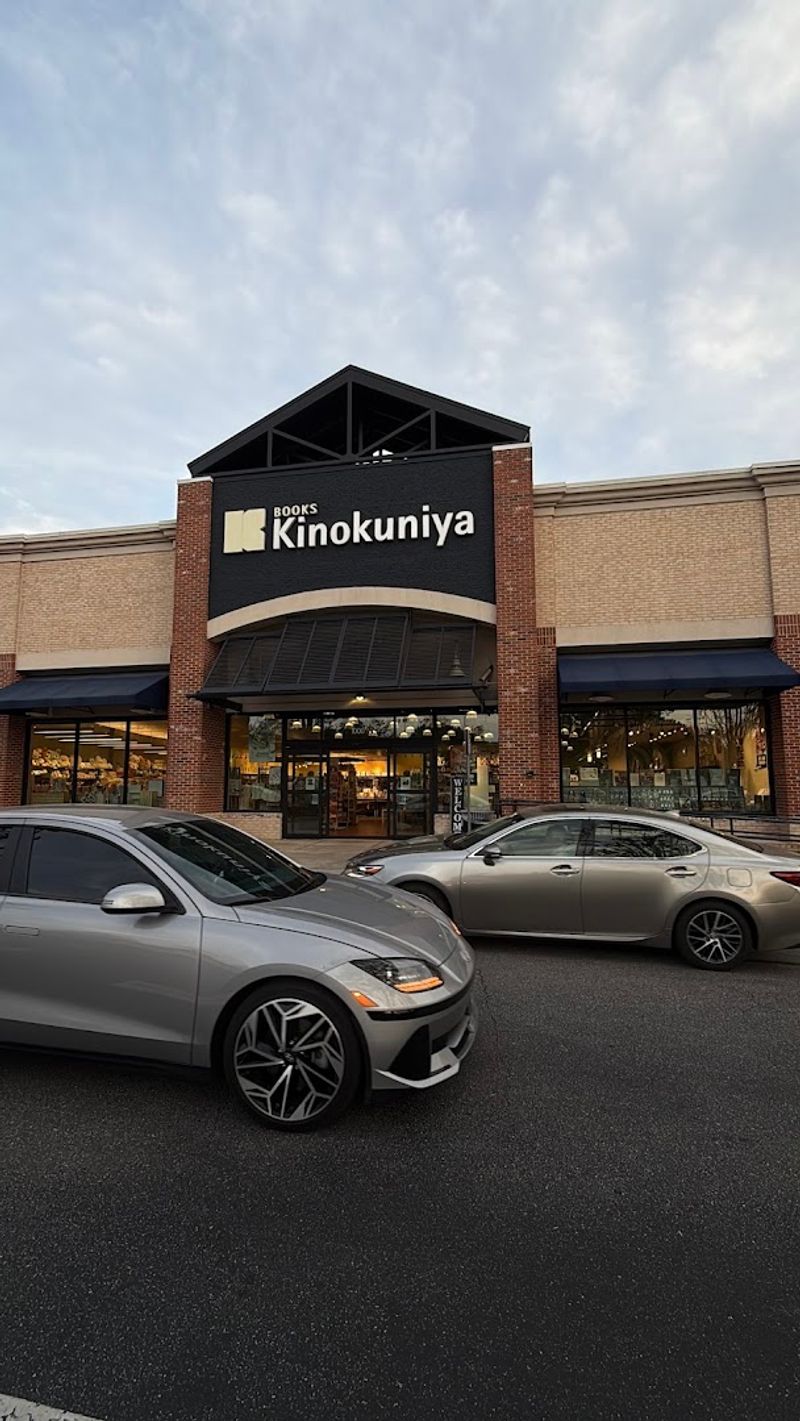 This Georgia Bookstore Carries Japanese Stationery You Won't Find Anywhere Else In The State - Decor Hint The First Southeastern Kinokuniya Location