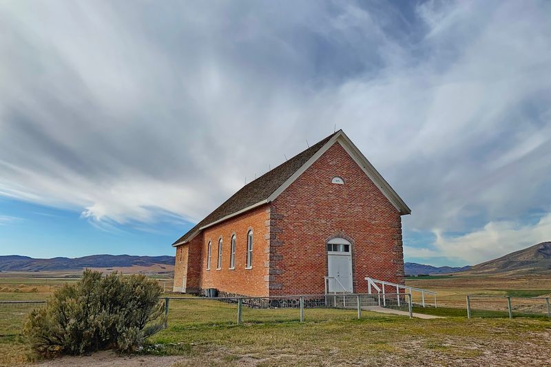 This Abandoned Idaho Pioneer Town Is Free To Explore, And Most People Have Never Heard Of It - Decor Hint Free Tours Make The Old Buildings Feel Personal