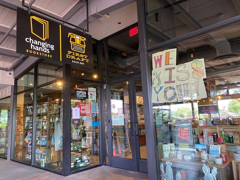 This Hidden Bookstore Bar In Arizona Is Worth Discovering - Decor Hint A Bar Born From Books