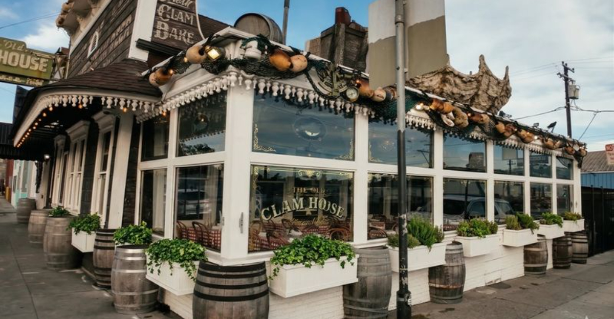 This Historic California Seafood Restaurant Has Served San Francisco From The Same Location Since 1861 - Decor Hint