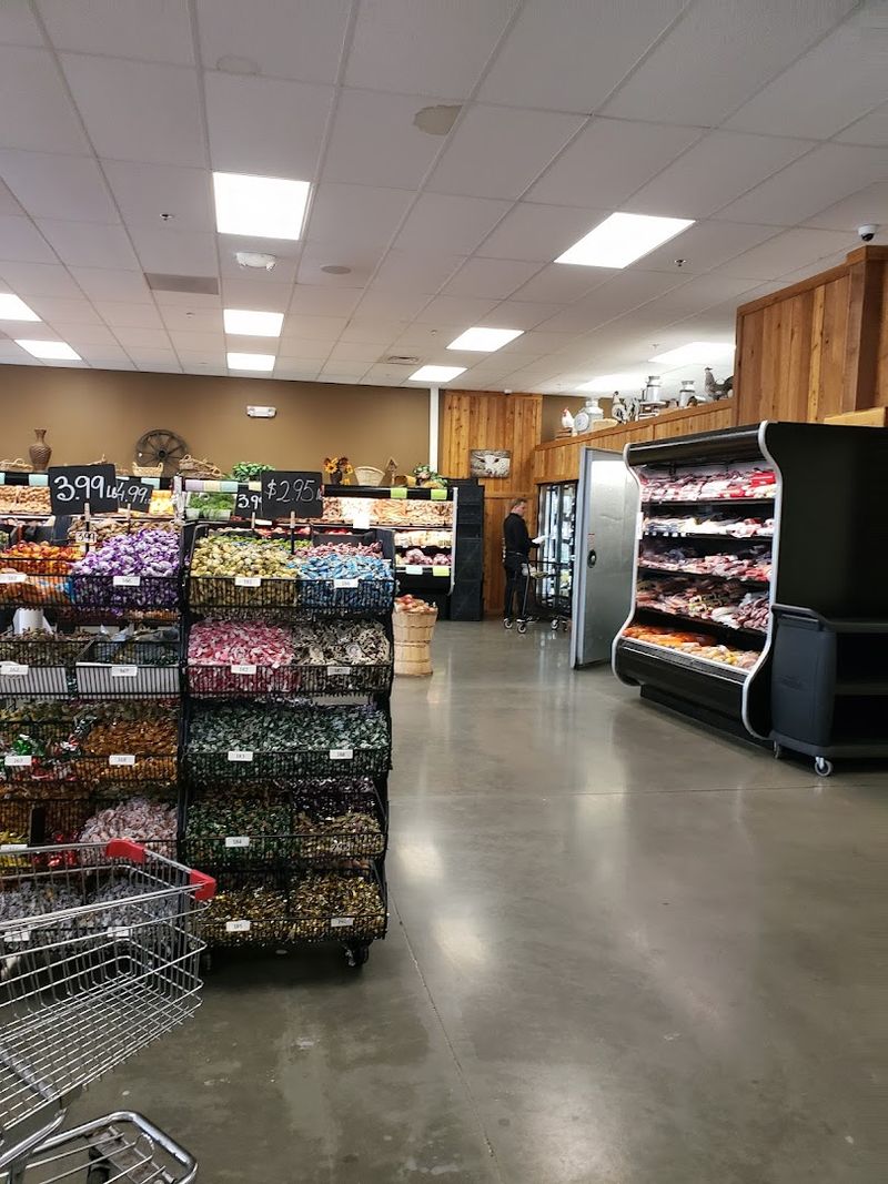 Imported Groceries Give The Aisles Their Old-World Pull