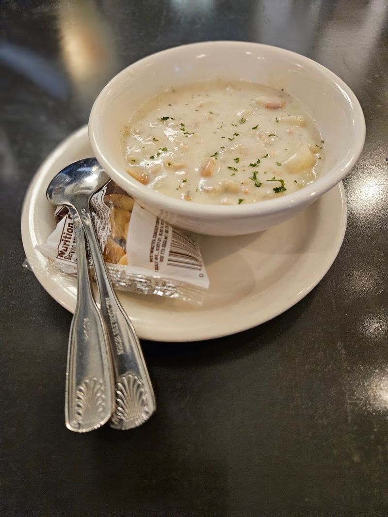 The Chowder That Breaks Rules