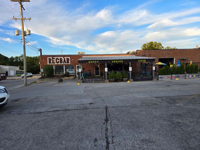 The Arcade Bar That Delivers
