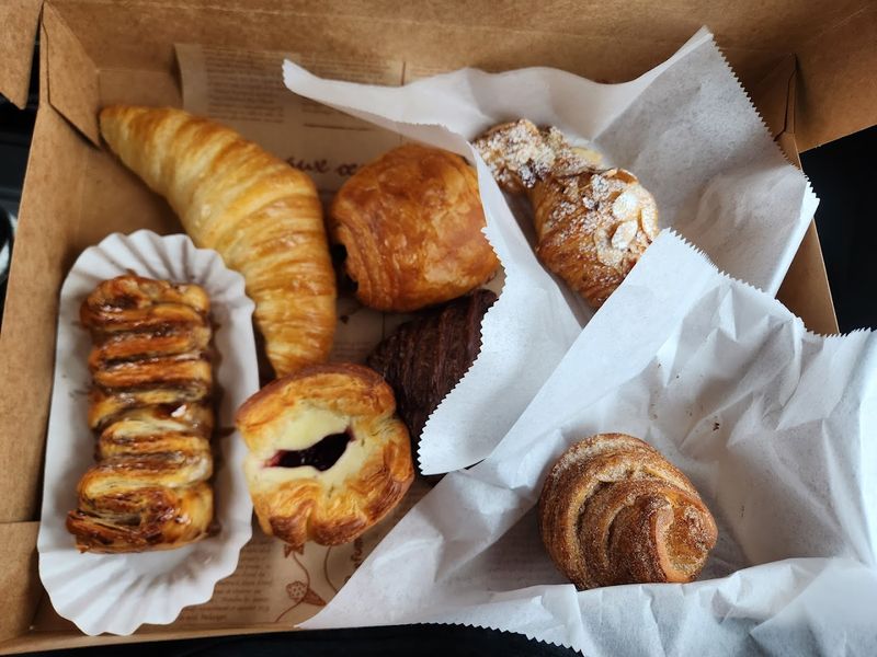 This Nebraska Bakery Turns Flaky Croissants Into A Full-Blown Morning Quest - Decor Hint Start With The Classic Croissant Before Getting Fancy