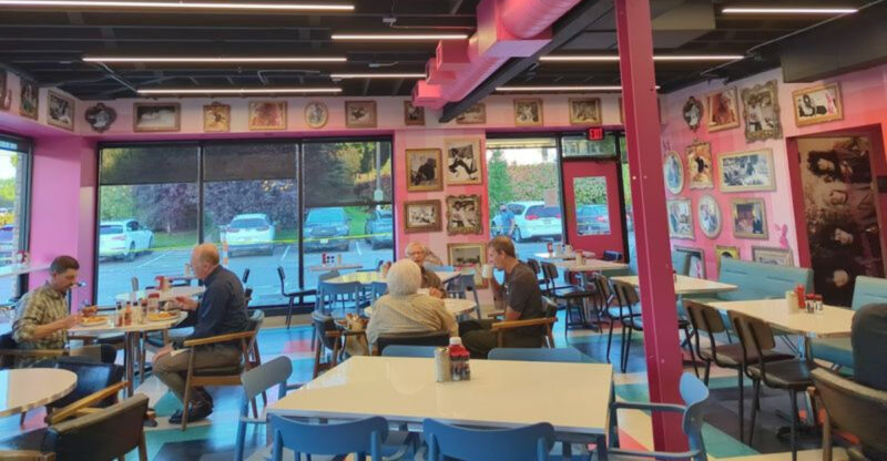 This Nebraska Breakfast Club Turns Pancakes, Benedicts, And Brunch Plates Into A Morning Ritual
