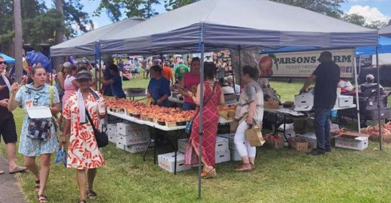 This North Carolina Peach Festival Brings 12,000 Visitors To A Tiny Town For A Sweet Summer Celebration