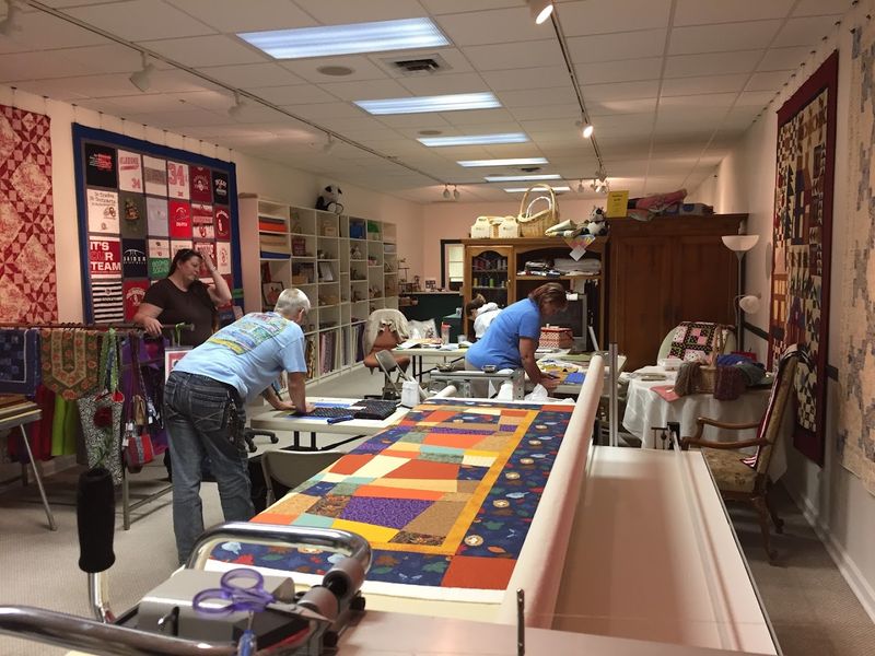 This North Carolina Quilt Studio Teaches Beginners How To Turn Intricate Patterns Into Handmade Masterpieces - Decor Hint Start With A Beginner-Friendly Quilting Class
