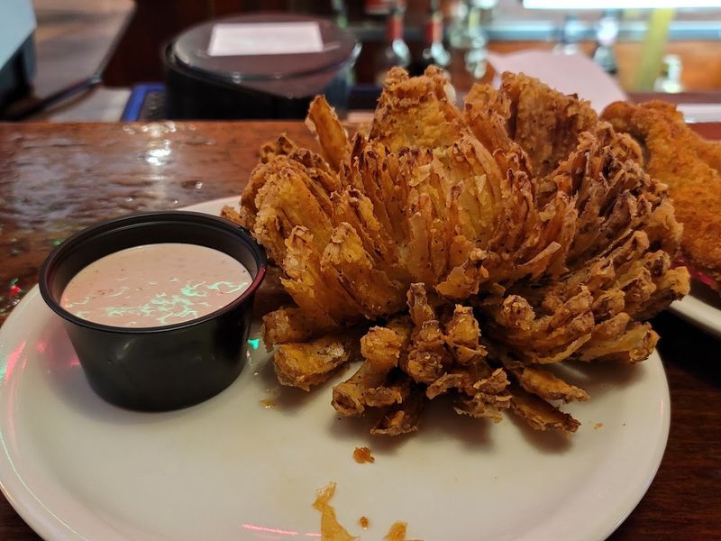 Twelve Thick-Cut Onion Rings Arrive In One Order