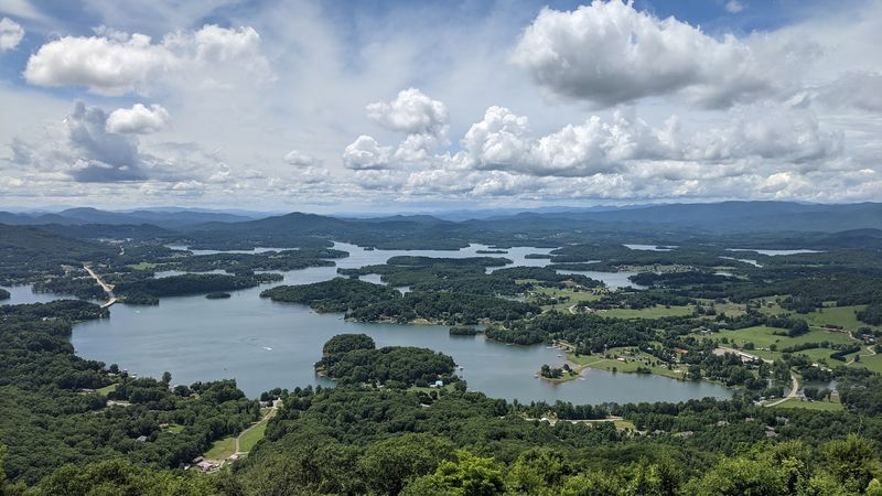 This Sleepy Georgia Town Has Everything You Could Want And Locals Hope It Stays Quiet - Decor Hint Lake Chatuge Is The Scenic Heart Of Hiawassee