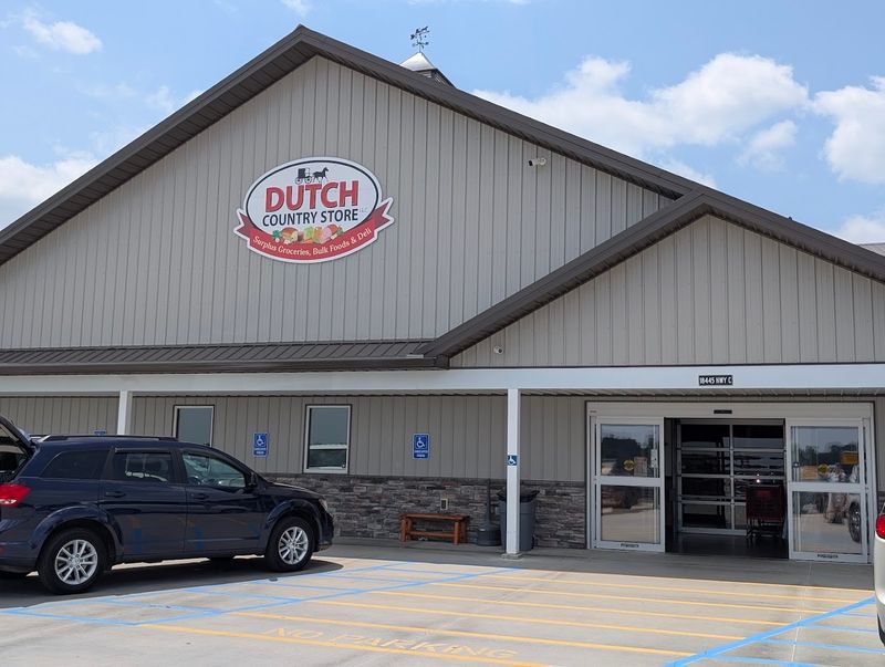 This Sprawling Missouri "Amish Walmart" Is A One-Stop Shop For Homemade Goods - Decor Hint The Amish Walmart Of Missouri