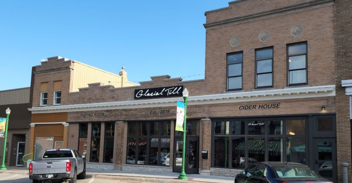 This Tiny Nebraska Town Turns A Weekend Escape Into A Surprisingly Delicious Downtown Detour - Decor Hint