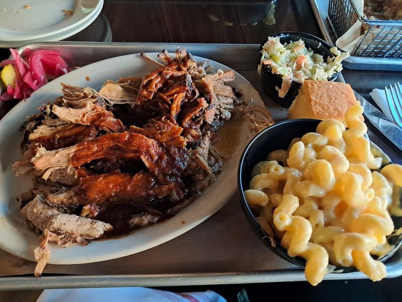 Slow-Smoked Flavor Returns To Kelly Road