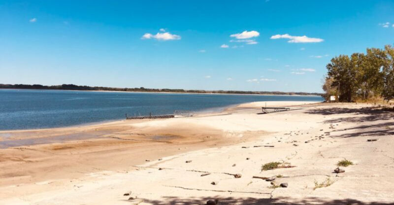 This White-Sand Nebraska Reservoir Turns The Sandhills Into A Surprise Summer Beach Escape