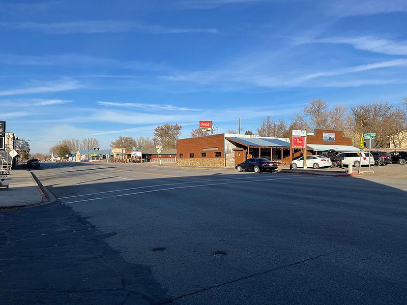 This Idaho Road Trip Feels Like A Fairytale With Waterfalls, Castle Rocks, And Hot Springs - Decor Hint Small Towns Keep The Drive From Feeling Rushed