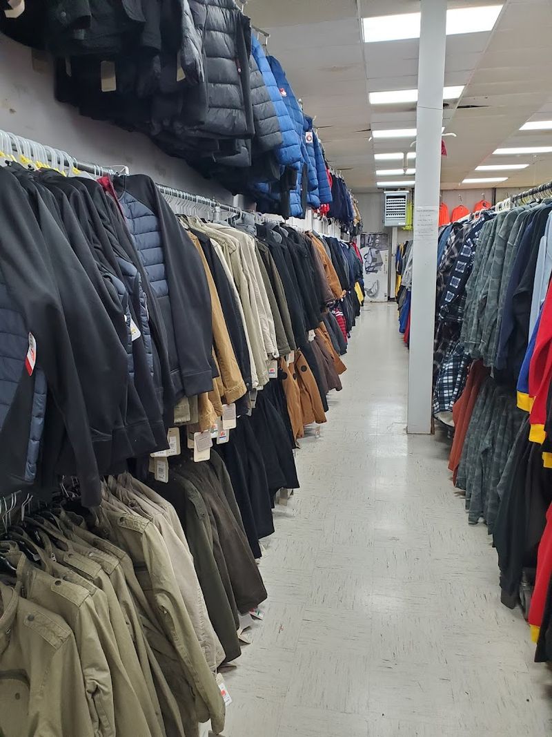 Warehouse Outlet Liquidators, Poughkeepsie 